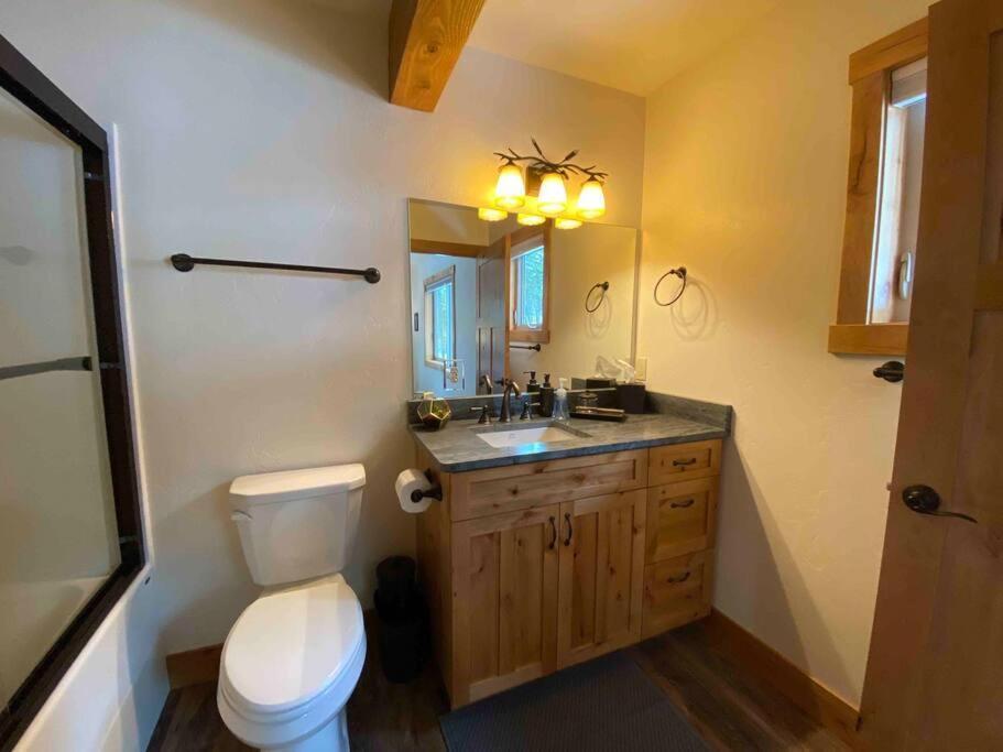 Cozy Luxury Townhome In Exclusive Eagle Bend - The Flathead Bigfork Kültér fotó